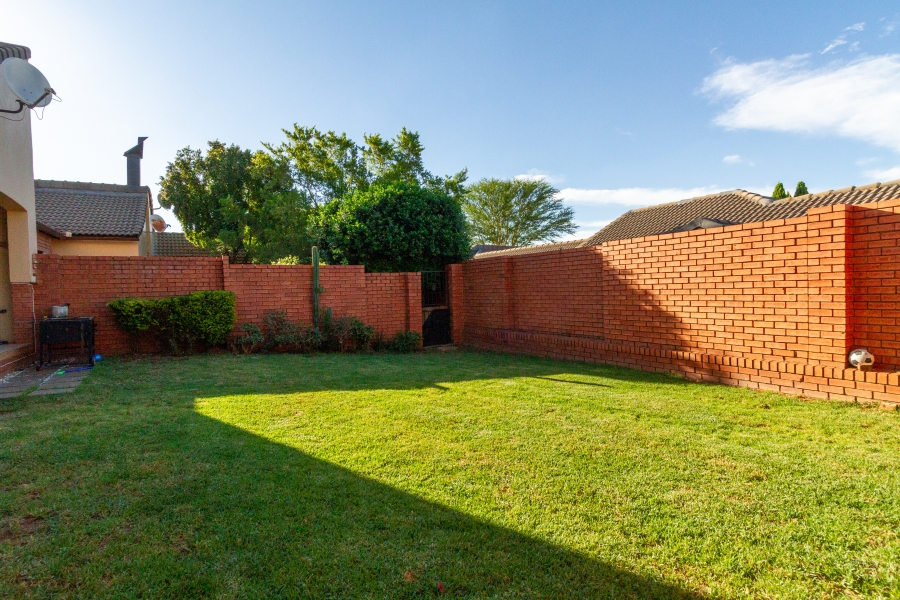 2 Bedroom Property for Sale in Equestria Gauteng