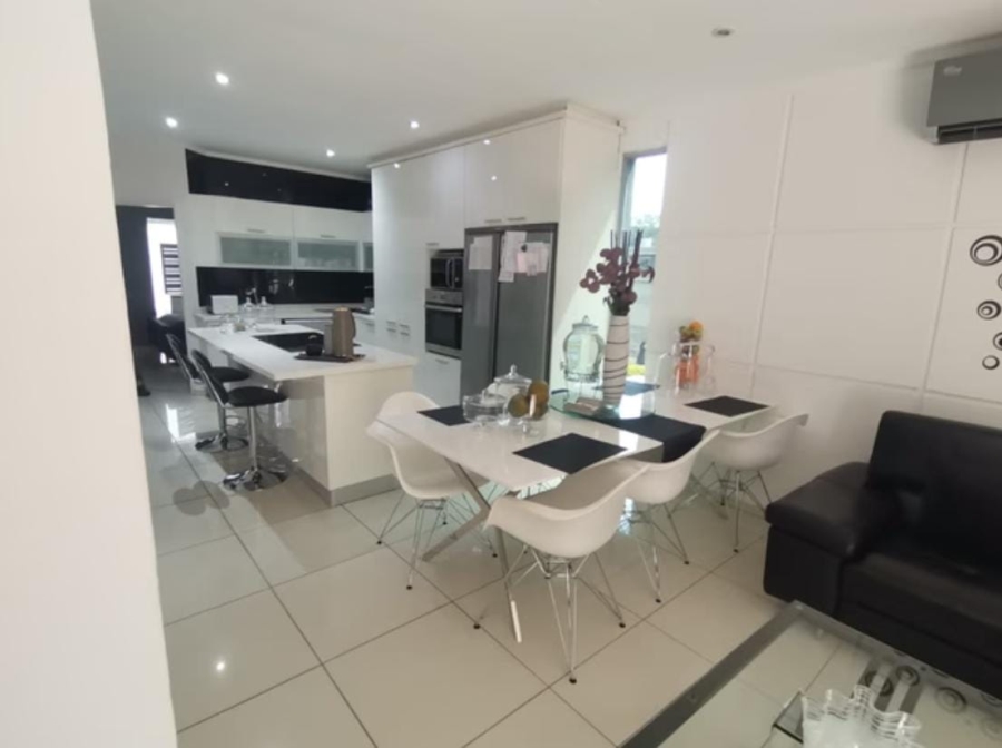2 Bedroom Property for Sale in Houghton Estate Gauteng