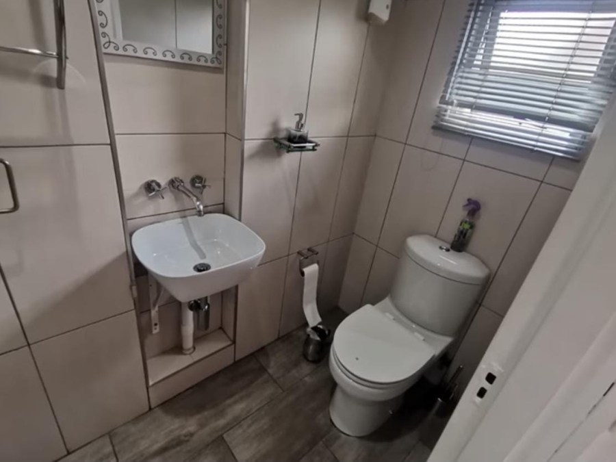 2 Bedroom Property for Sale in Houghton Estate Gauteng