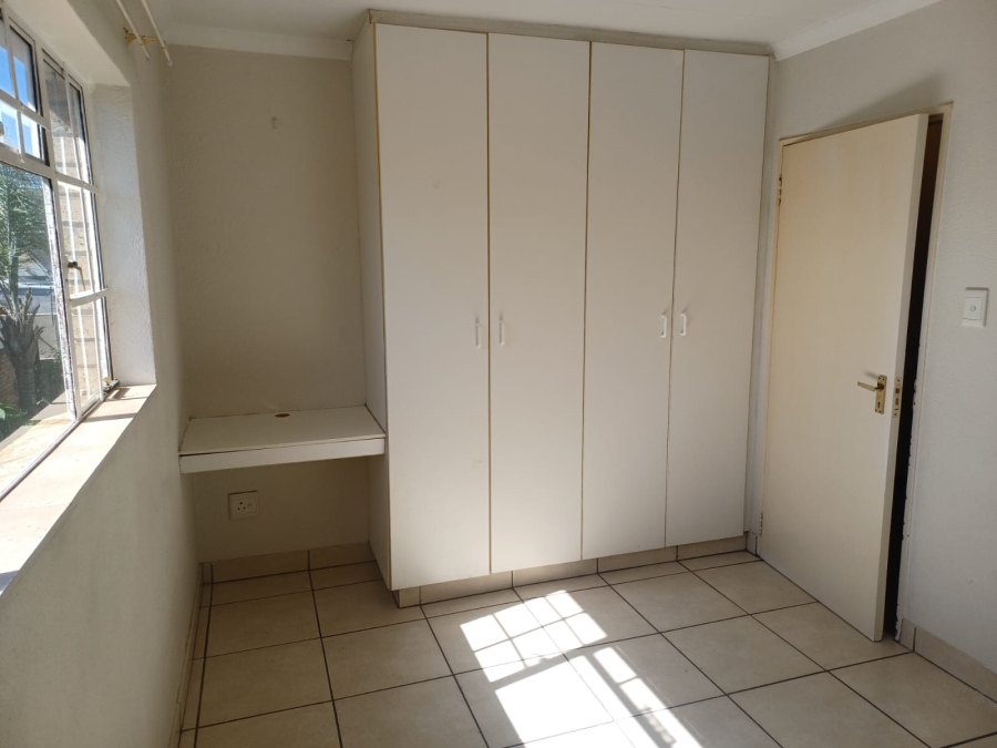 2 Bedroom Property for Sale in Primrose Hill Gauteng