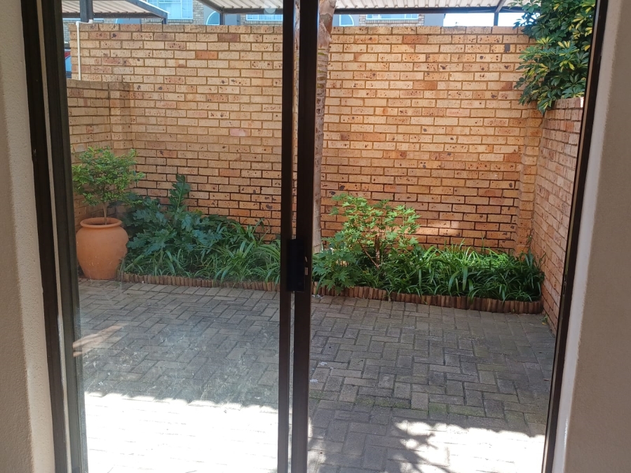 2 Bedroom Property for Sale in Primrose Hill Gauteng