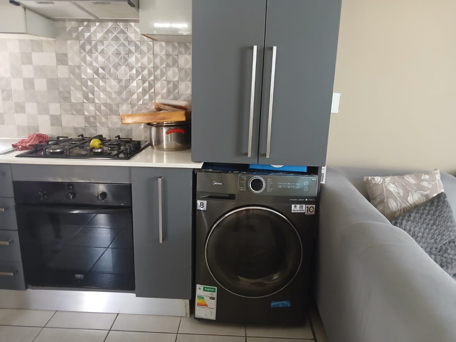 To Let 3 Bedroom Property for Rent in South Hills Gauteng