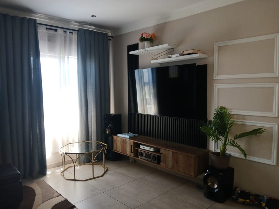 To Let 3 Bedroom Property for Rent in South Hills Gauteng