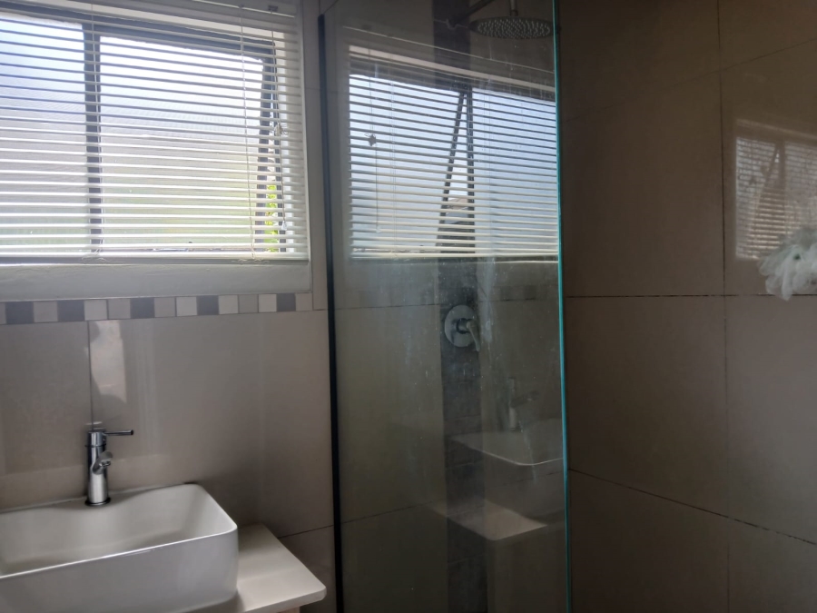 To Let 3 Bedroom Property for Rent in South Hills Gauteng