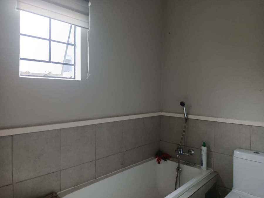 To Let 3 Bedroom Property for Rent in South Hills Gauteng
