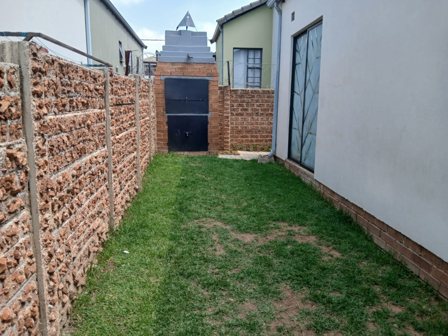 To Let 3 Bedroom Property for Rent in South Hills Gauteng