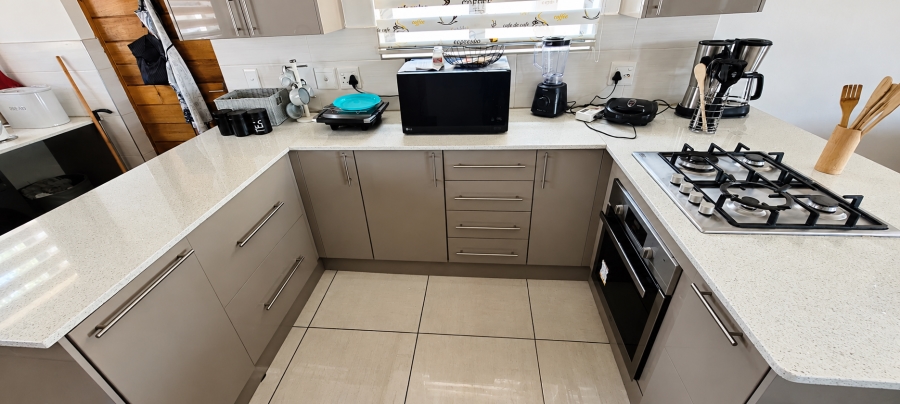4 Bedroom Property for Sale in Brentwood Park AH Gauteng