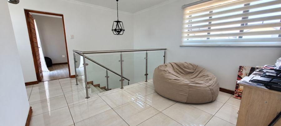 4 Bedroom Property for Sale in Brentwood Park AH Gauteng
