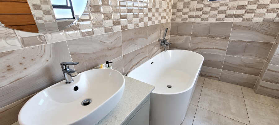 4 Bedroom Property for Sale in Brentwood Park AH Gauteng