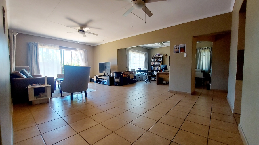 3 Bedroom Property for Sale in Waterkloof Glen Gauteng