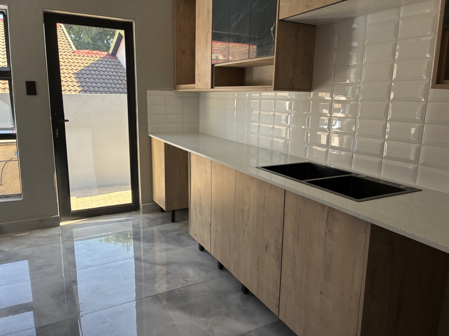 4 Bedroom Property for Sale in Newlands Gauteng