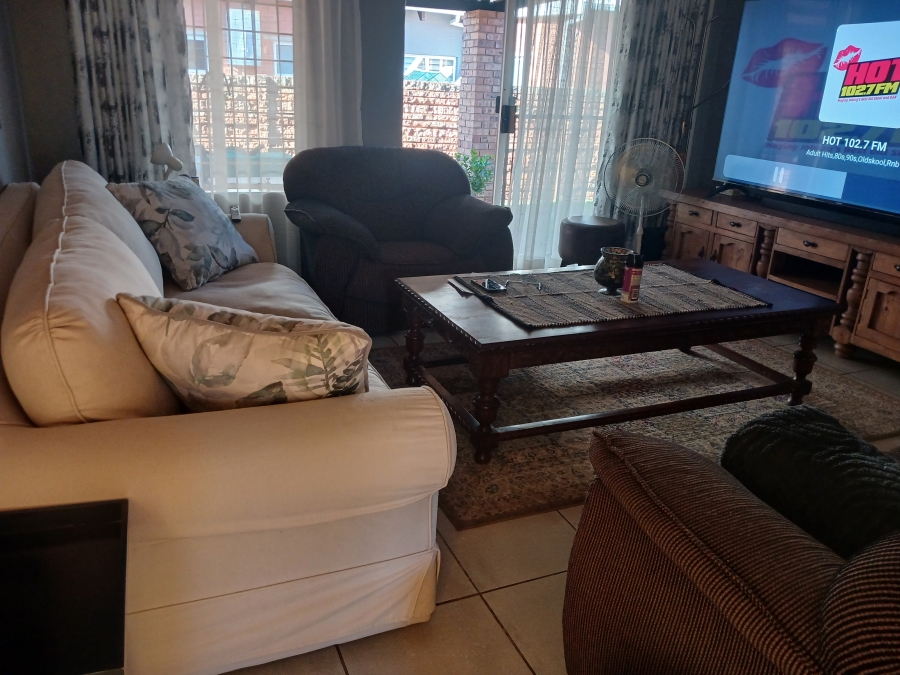 To Let 3 Bedroom Property for Rent in Wierda Park Gauteng