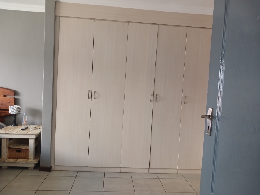 To Let 3 Bedroom Property for Rent in Wierda Park Gauteng