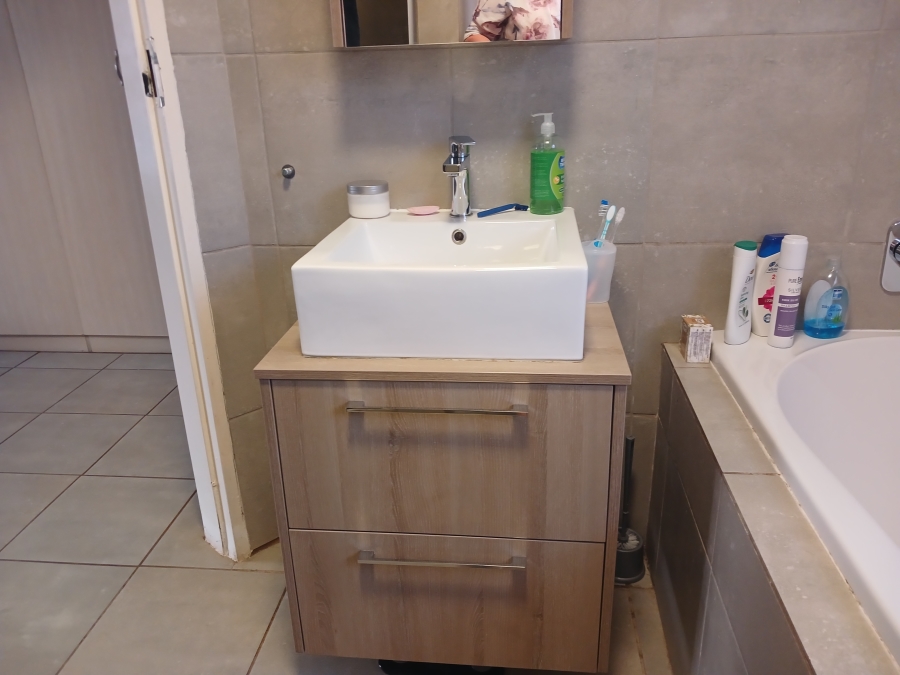 To Let 3 Bedroom Property for Rent in Wierda Park Gauteng