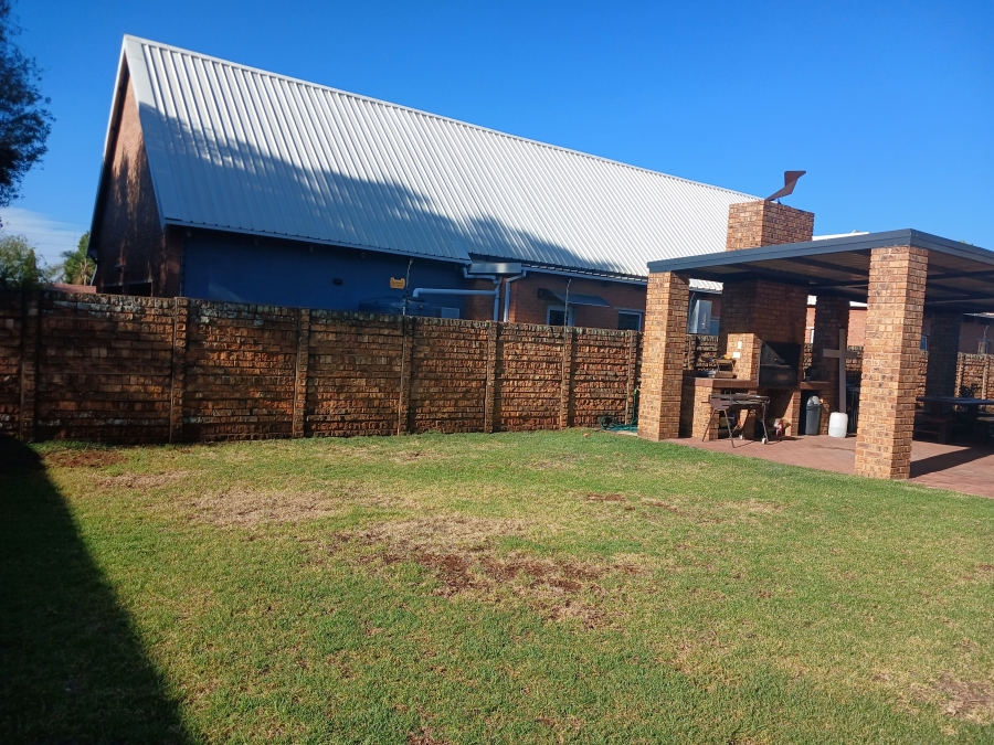 To Let 3 Bedroom Property for Rent in Wierda Park Gauteng