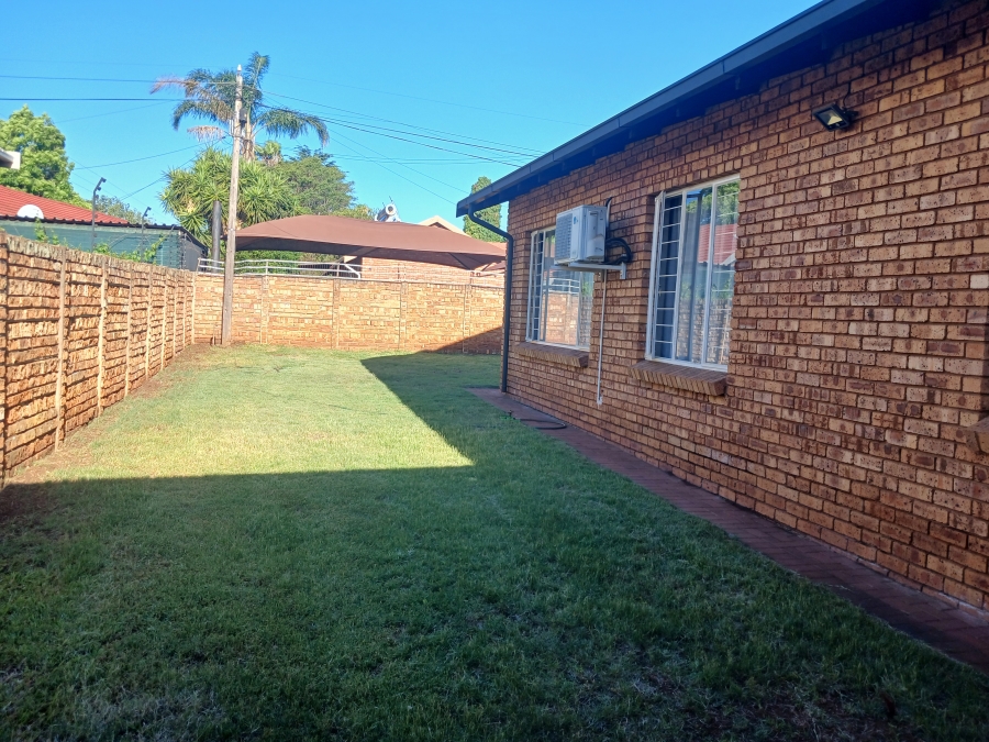 To Let 3 Bedroom Property for Rent in Wierda Park Gauteng