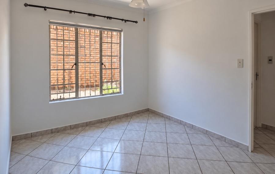 2 Bedroom Property for Sale in Elardus Park Gauteng