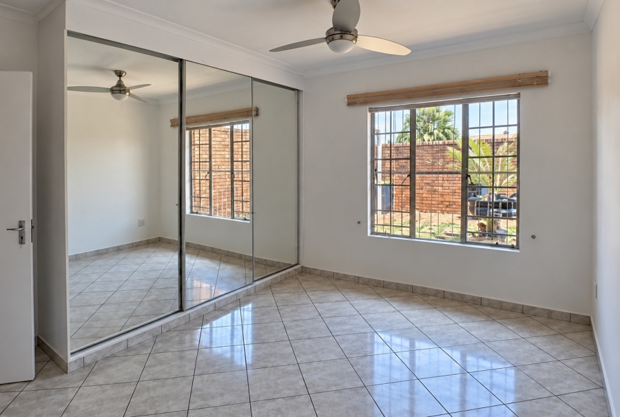 2 Bedroom Property for Sale in Elardus Park Gauteng