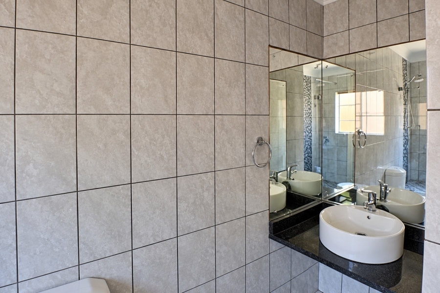 2 Bedroom Property for Sale in Elardus Park Gauteng