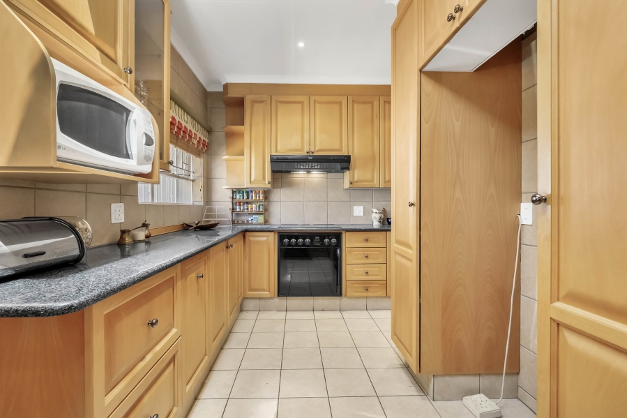 2 Bedroom Property for Sale in Sandown Gauteng