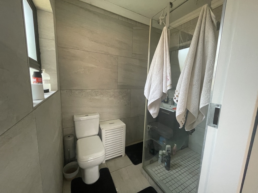 5 Bedroom Property for Sale in Albemarle Gauteng