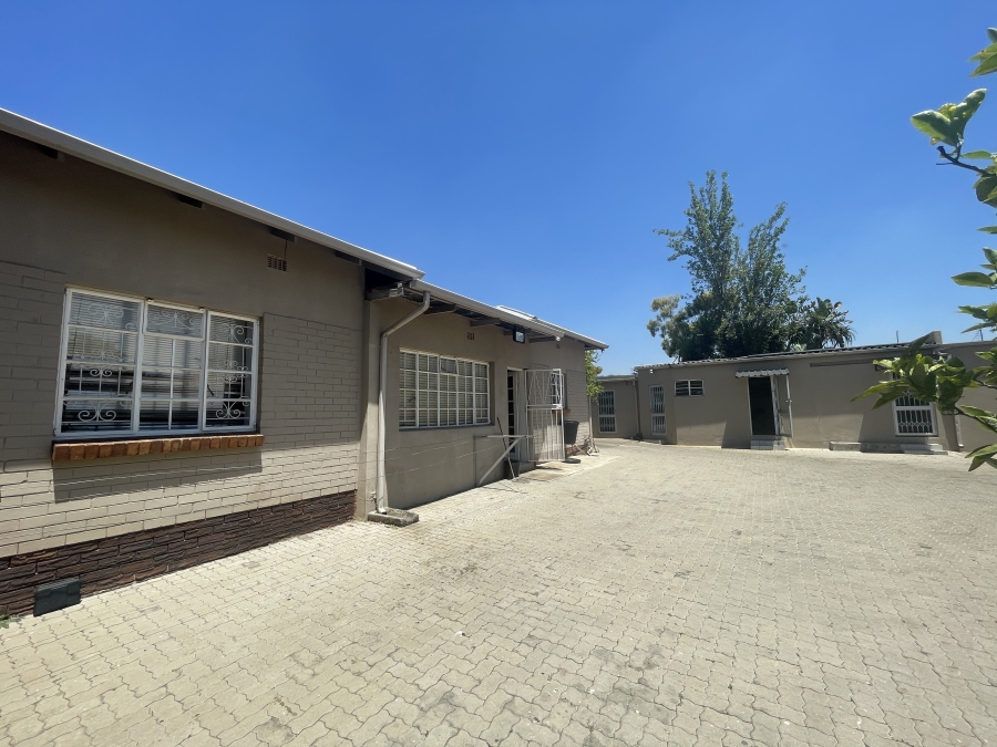 3 Bedroom Property for Sale in Parkhill Gardens Gauteng