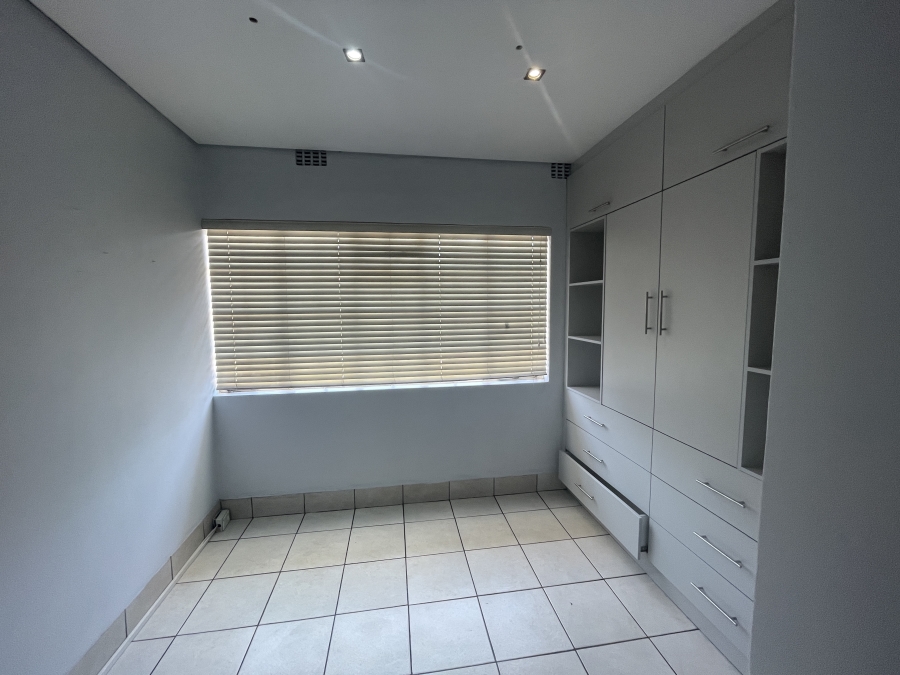 3 Bedroom Property for Sale in Parkhill Gardens Gauteng