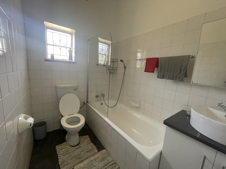 3 Bedroom Property for Sale in Parkhill Gardens Gauteng