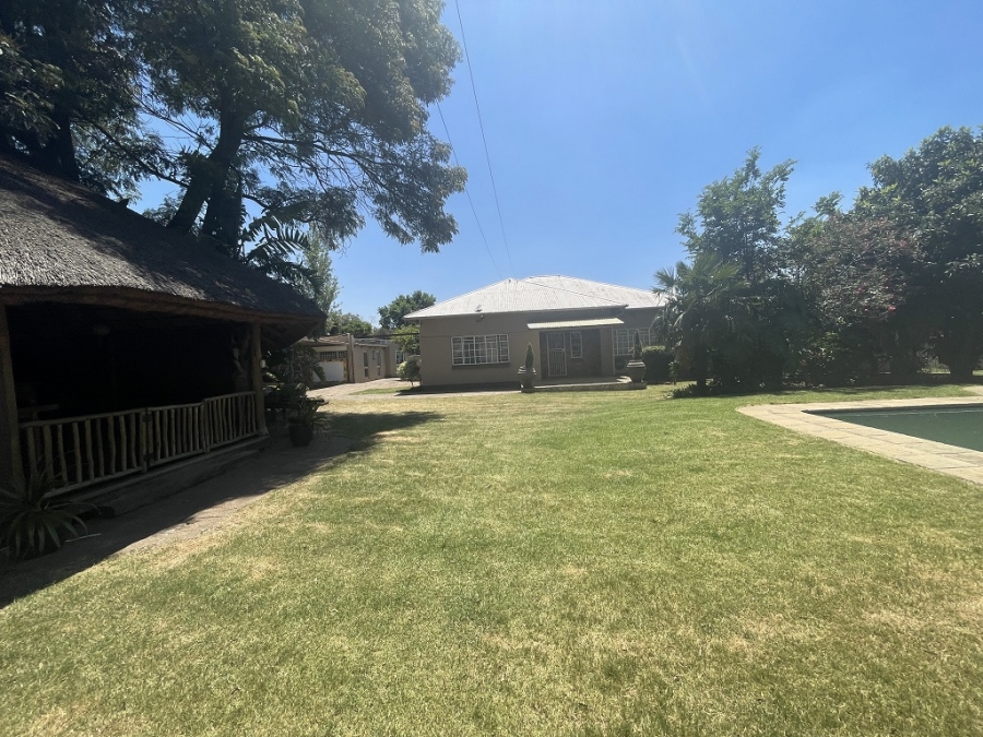 3 Bedroom Property for Sale in Parkhill Gardens Gauteng