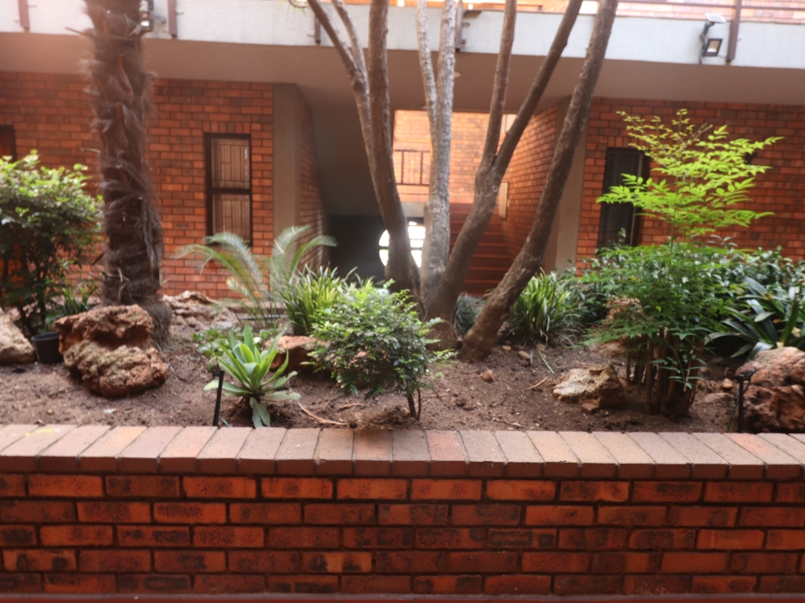 To Let 2 Bedroom Property for Rent in Nimrod Park Gauteng