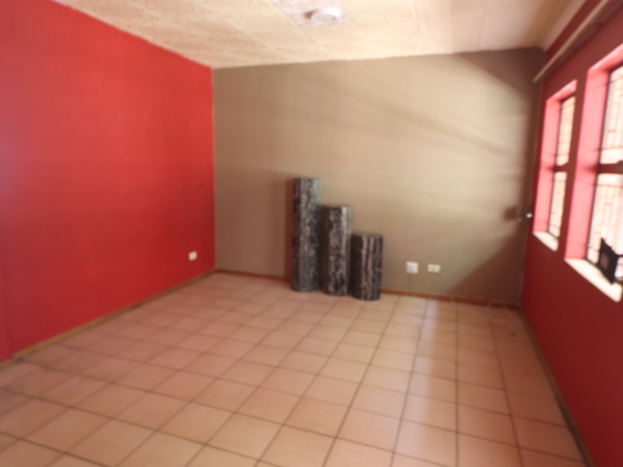 To Let 2 Bedroom Property for Rent in Nimrod Park Gauteng