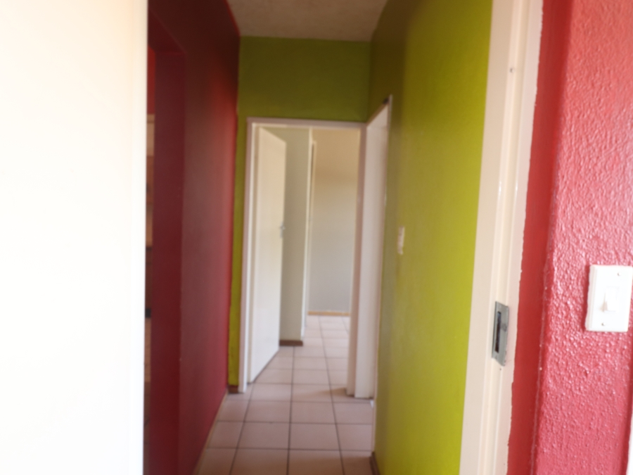 To Let 2 Bedroom Property for Rent in Nimrod Park Gauteng