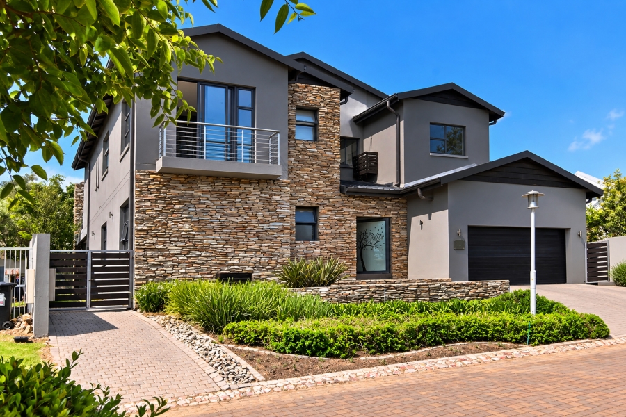 4 Bedroom Property for Sale in Waterfall Country Village Gauteng
