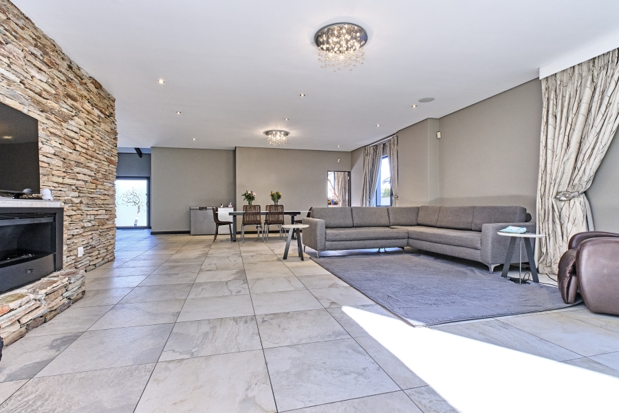 4 Bedroom Property for Sale in Waterfall Country Village Gauteng