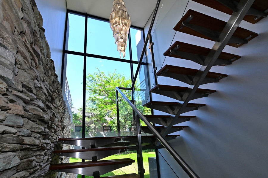 4 Bedroom Property for Sale in Waterfall Country Village Gauteng
