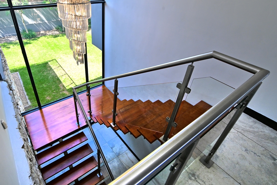4 Bedroom Property for Sale in Waterfall Country Village Gauteng
