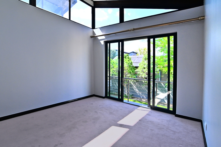 4 Bedroom Property for Sale in Waterfall Country Village Gauteng