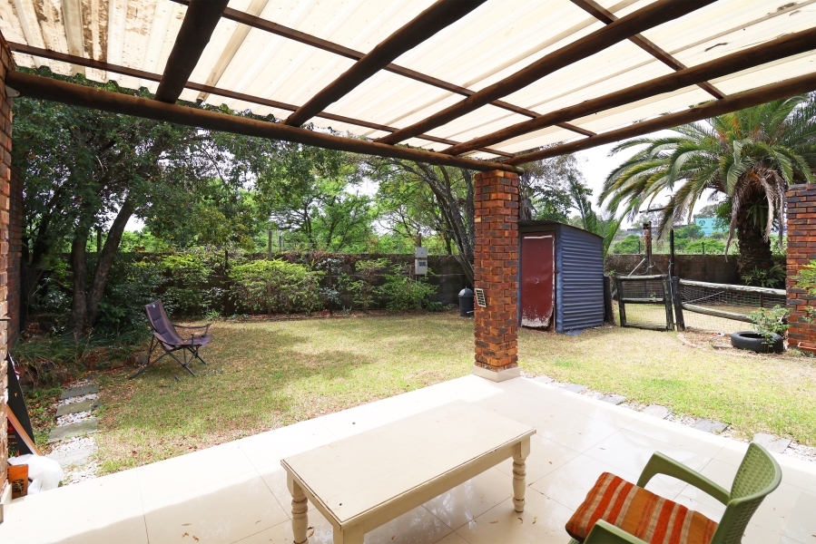 2 Bedroom Property for Sale in Sonneglans Gauteng
