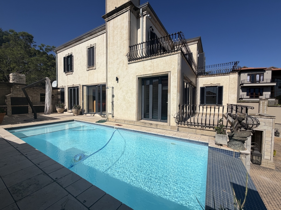 5 Bedroom Property for Sale in Waterkloof Ridge Gauteng