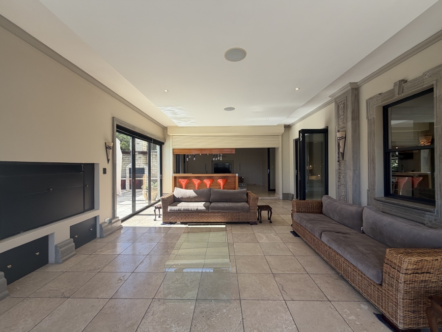 5 Bedroom Property for Sale in Waterkloof Ridge Gauteng