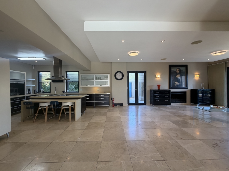 5 Bedroom Property for Sale in Waterkloof Ridge Gauteng