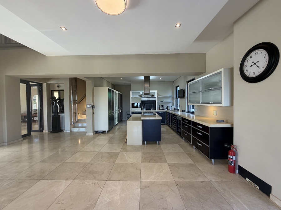 5 Bedroom Property for Sale in Waterkloof Ridge Gauteng