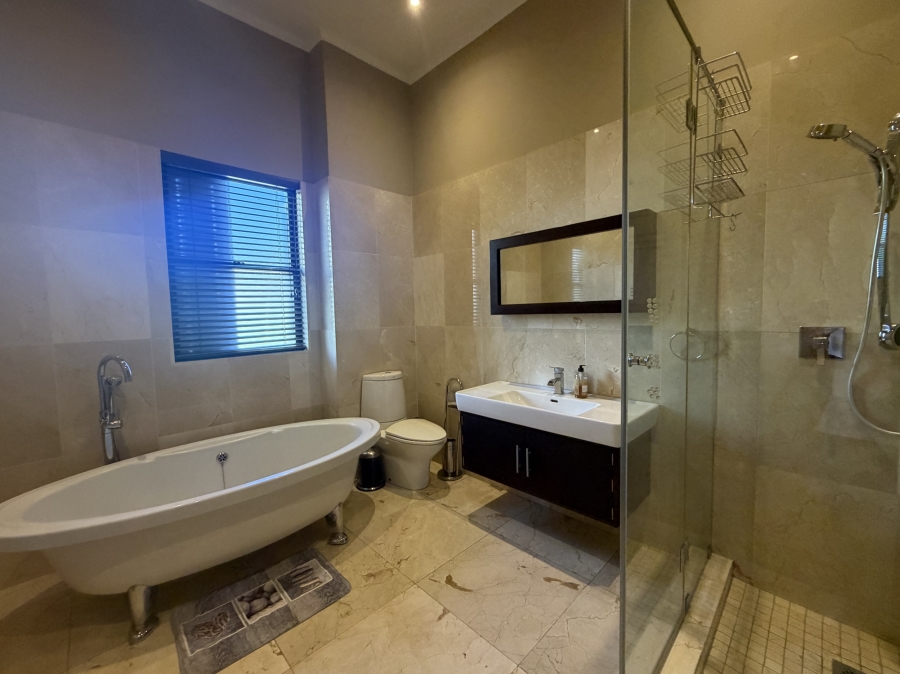 5 Bedroom Property for Sale in Waterkloof Ridge Gauteng