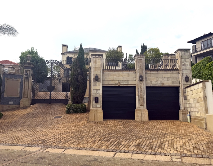 5 Bedroom Property for Sale in Waterkloof Ridge Gauteng