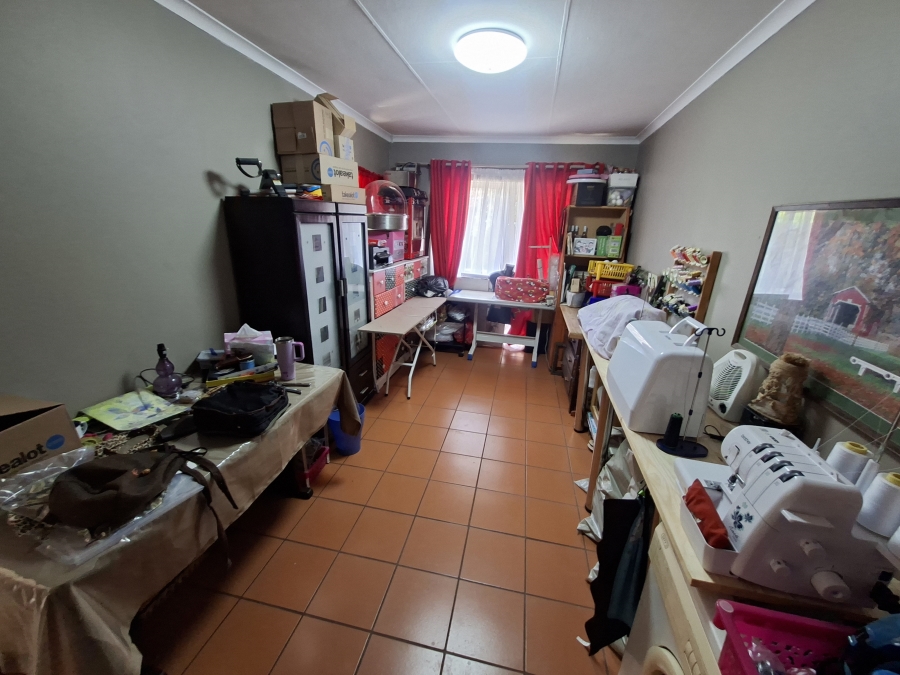 3 Bedroom Property for Sale in Die Wilgers Gauteng
