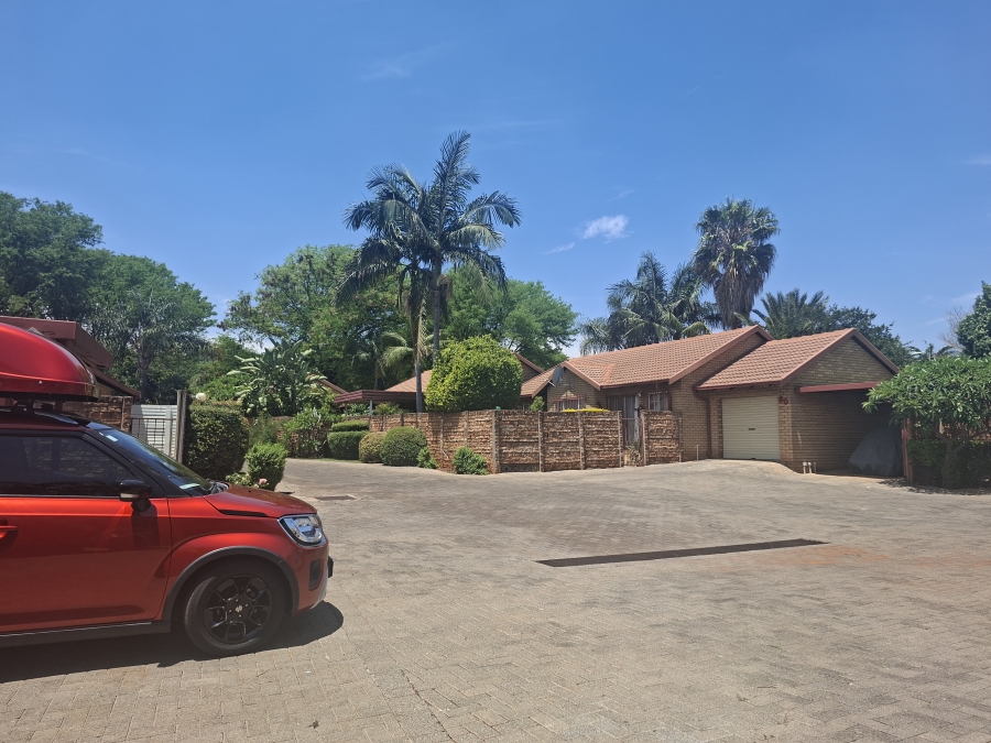 3 Bedroom Property for Sale in Die Wilgers Gauteng