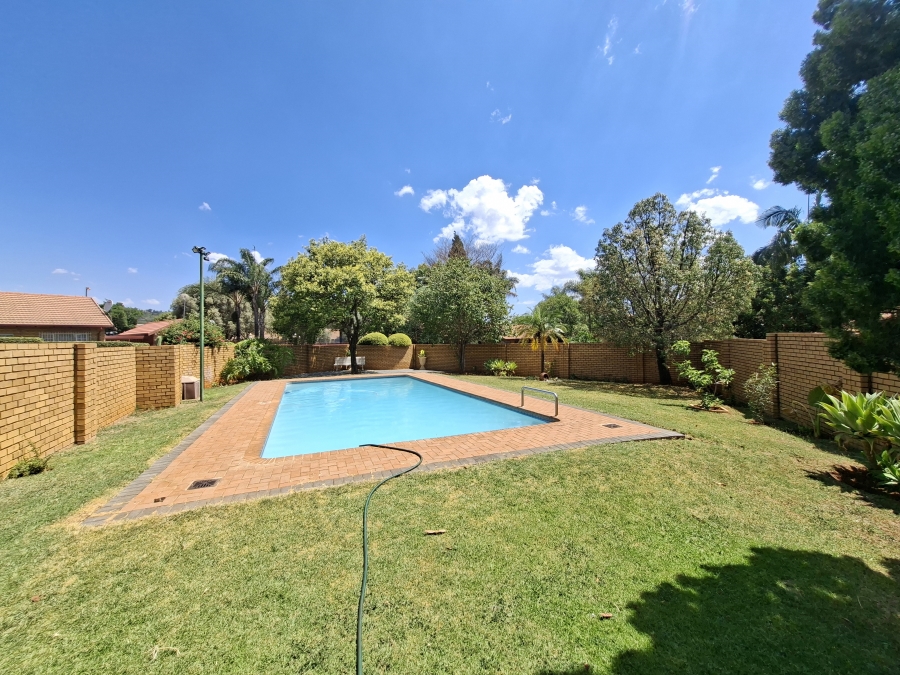 3 Bedroom Property for Sale in Die Wilgers Gauteng