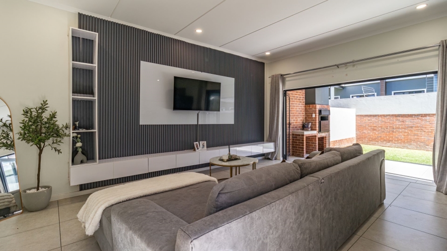 3 Bedroom Property for Sale in Sunninghill Gauteng