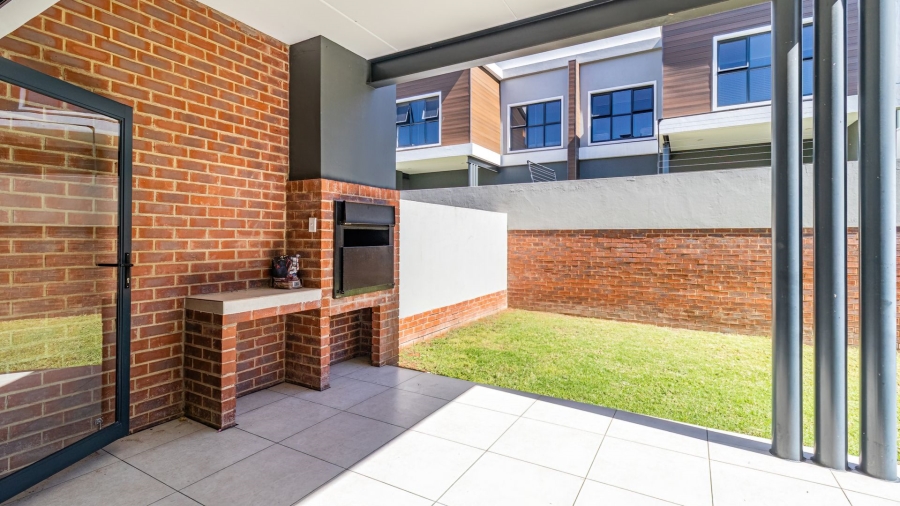 3 Bedroom Property for Sale in Sunninghill Gauteng