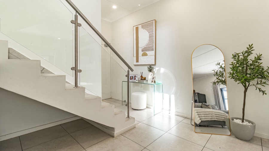 3 Bedroom Property for Sale in Sunninghill Gauteng